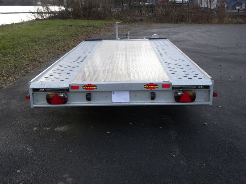 Böckmann AH 4320/27, førsteklasses 2,7t biltransporter